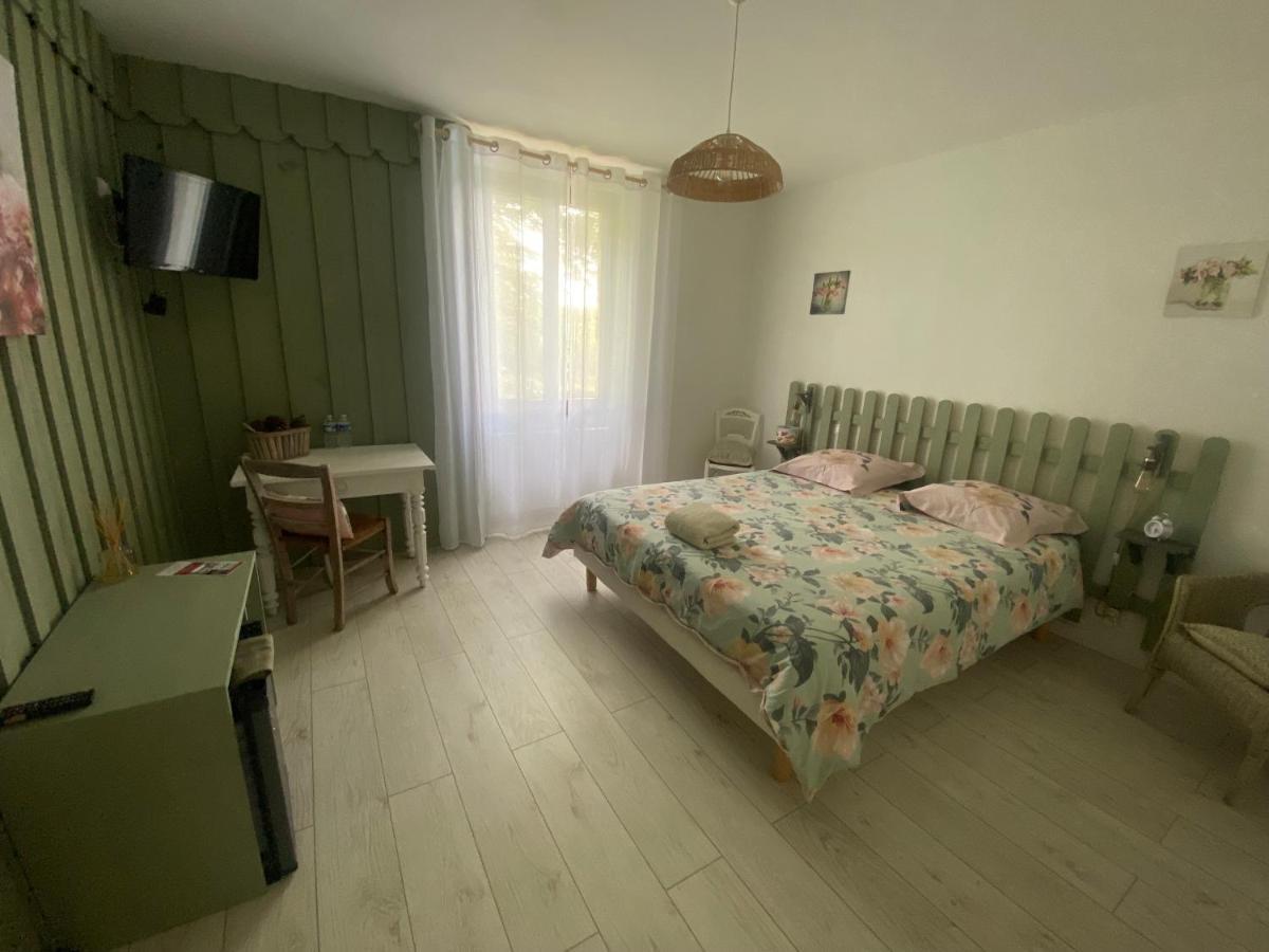 Maison Lacourrege Urgosse Extérieur photo